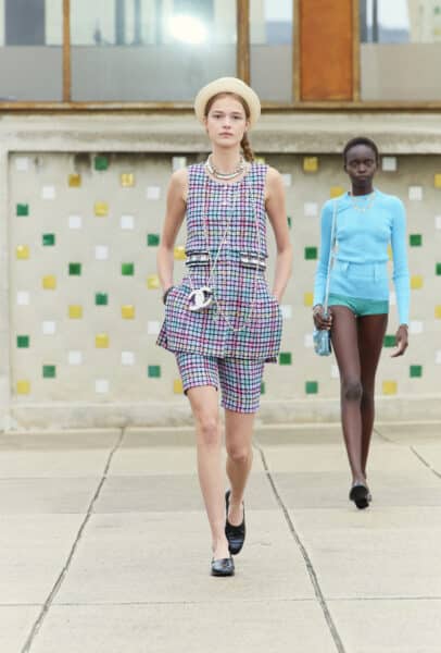 d&eacute;fil&eacute; Chanel, Revivez en images le d&eacute;fil&eacute; Chanel sur le toit de la Cit&eacute; Radieuse &agrave; Marseille, Made in Marseille