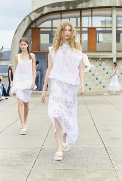 d&eacute;fil&eacute; Chanel, Revivez en images le d&eacute;fil&eacute; Chanel sur le toit de la Cit&eacute; Radieuse &agrave; Marseille, Made in Marseille