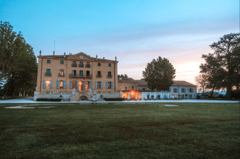 Spectacle et marché de Noël en décembre au château de Fonscolombe