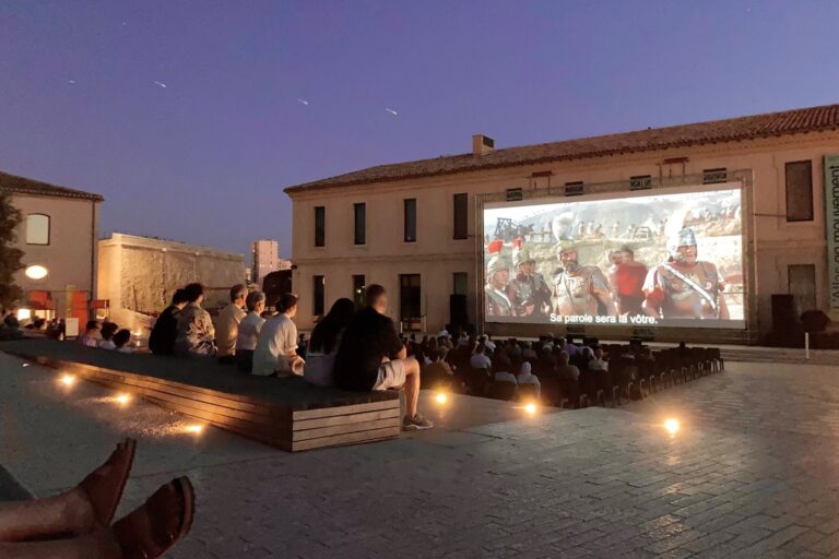 Quatre séances gratuites de cinéma en plein air sur le Vieux-Port de Marseille