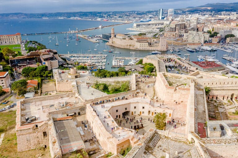 Le Salon du livre métropolitain revient à la Citadelle pour une seconde édition