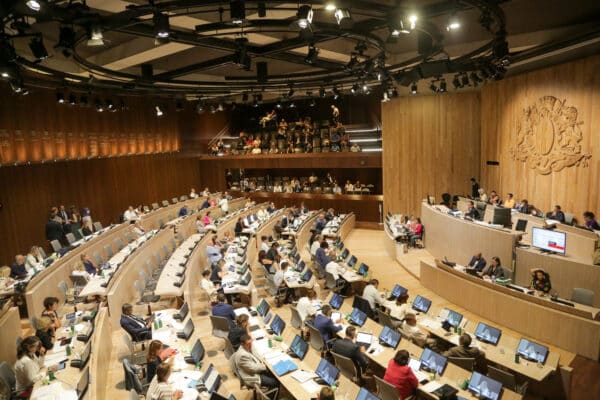 conseil-municipal-hémicycle-10