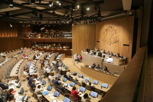 conseil-municipal-hémicycle-13