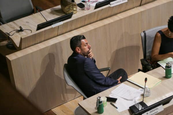 conseil-municipal-hémicycle-jibrayel
