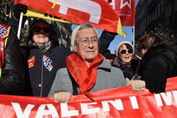 cortege-manifestant-greve-19-janvier