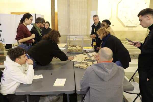 depouillement-bulletin-vote-election-urne-1
