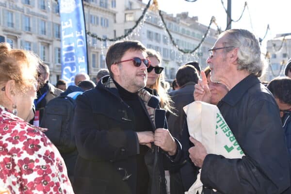 discussion-marseillais-vieux-port-benoit-payan