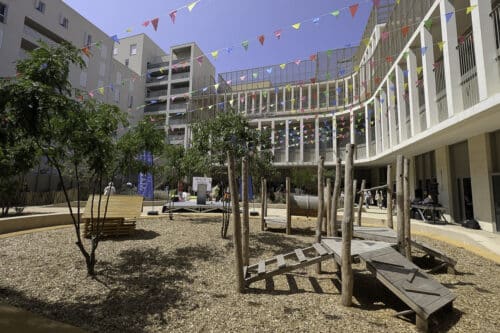 des fabriques, En images | Avec ses toits-terrasses, la nouvelle &eacute;cole des Fabriques inaugur&eacute;e, Made in Marseille
