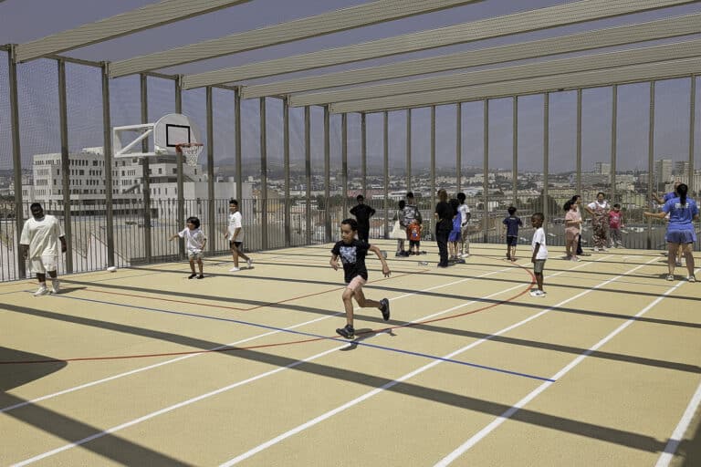 Une course sur les toits de Marseille au programme du festival « À Nous les toits ! »