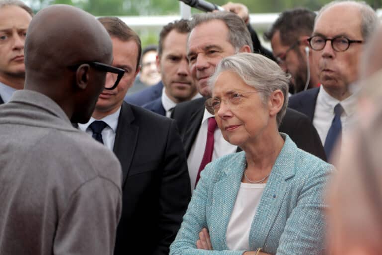 À Salon-de-Provence, Élisabeth Borne déroule sa méthode pour atteindre le plein-emploi