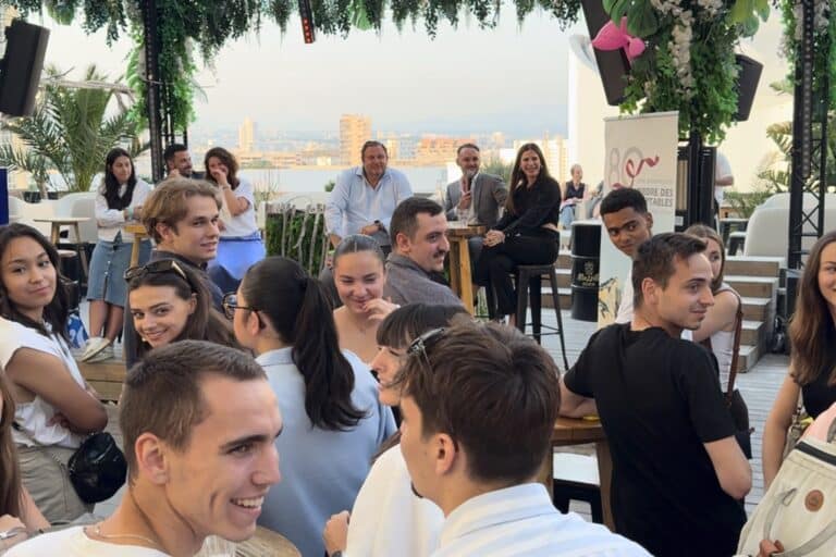 Avec la Nuit qui Compte, les étudiants plongent dans l’univers des métiers du chiffre