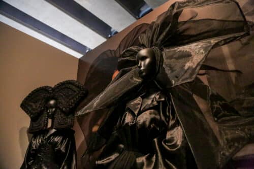 fashion folklore, &laquo;&nbsp;Fashion Folklore&nbsp;&raquo; au Mucem : quand la haute couture s&rsquo;inspire des v&ecirc;tements traditionnels, Made in Marseille