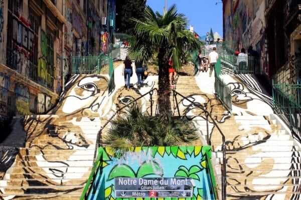 fresque-escaliers-cours-julien-mathieu-grapeloup-2018-mahn-kloix