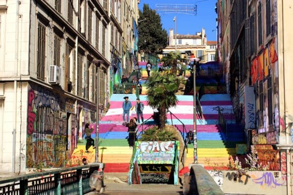 fresque-escaliers-cours-julien-mathieu-grapeloup-LGBT-2019
