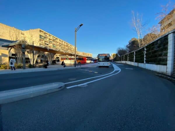 gare-routiere-bus-aixmaroine-jit