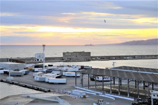gpmm-port-navire-bateau-mouette-conteneur-