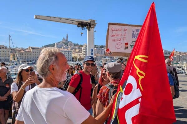 greve-manifestation-vieux-port-cgt