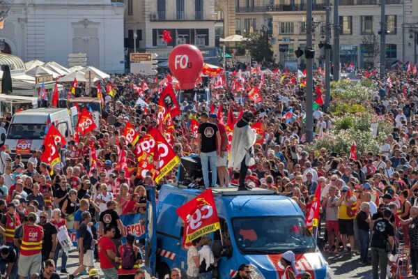 greve-manifestation-vieux-port-cgt-FO-2