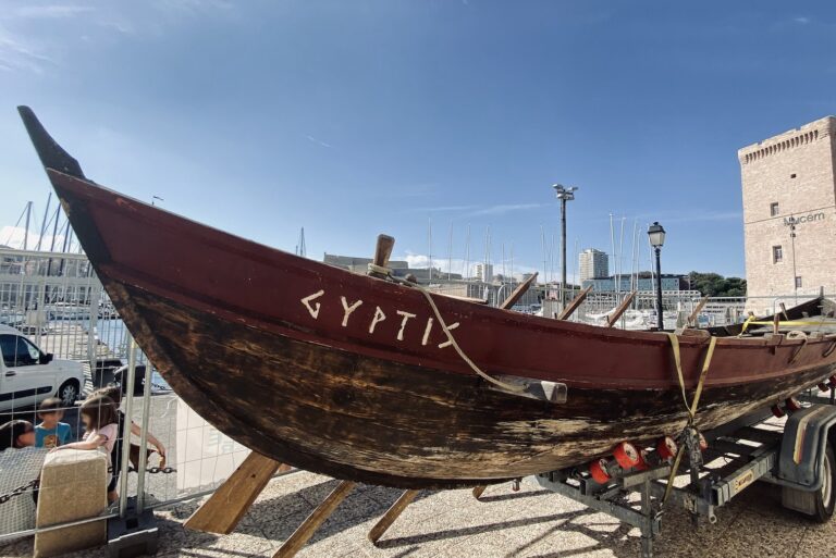Gyptis, la réplique d&rsquo;un navire antique « cousu-main » débarque sur le Vieux-Port