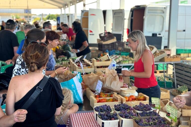 Halles de producteurs : le retour des marchés de produits locaux à Marseille et Plan de Campagne