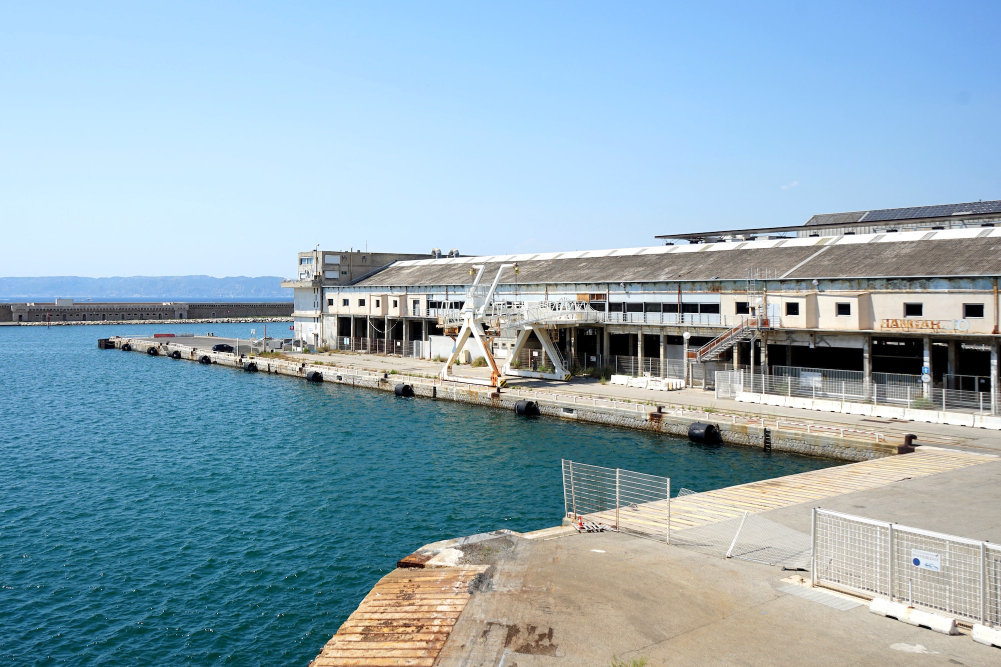 halle J0 coulisses du port de Marseille