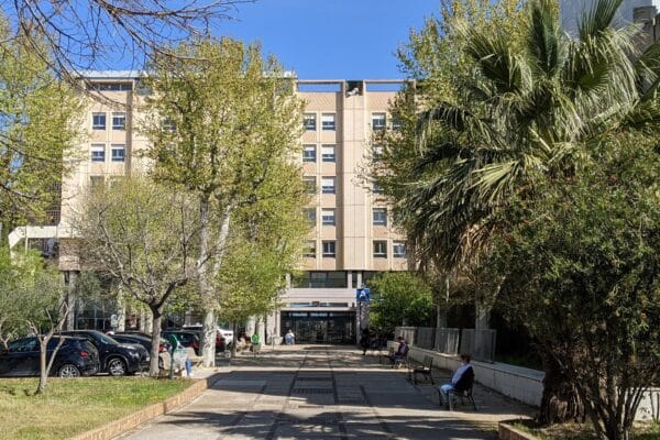 hopital-conception-aphm-batiment-1