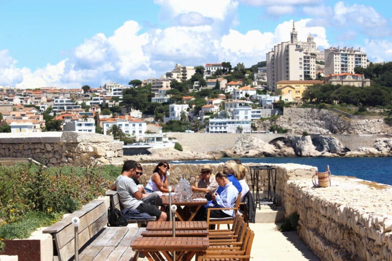 Au large de Marseille, le bar-restaurant de l’île Degaby va bientôt rouvrir