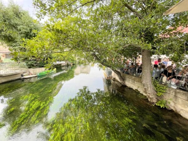 isles-sur-la-sorgue-restaurant-provence