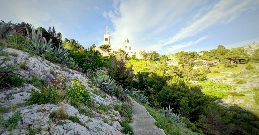 Découvrez le Jardin du Bois Sacré