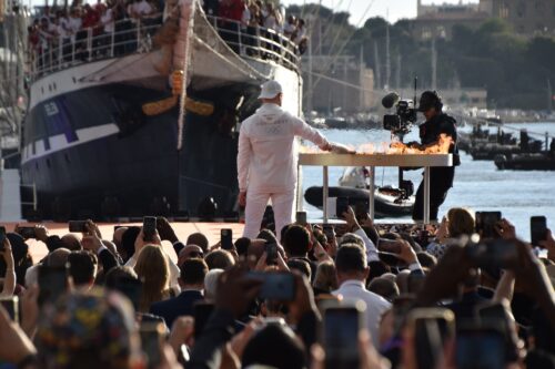 flamme olympique, Retour en images sur l&rsquo;arriv&eacute;e de la flamme olympique &agrave; Marseille le 8 mai, Made in Marseille