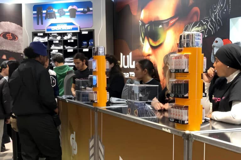 Le nouveau magasin éphémère de Jul a ouvert à la Valentine