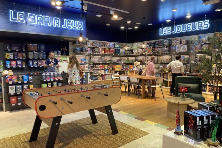 Les adultes ont désormais leur magasin de jouets aux Terrasses du Port