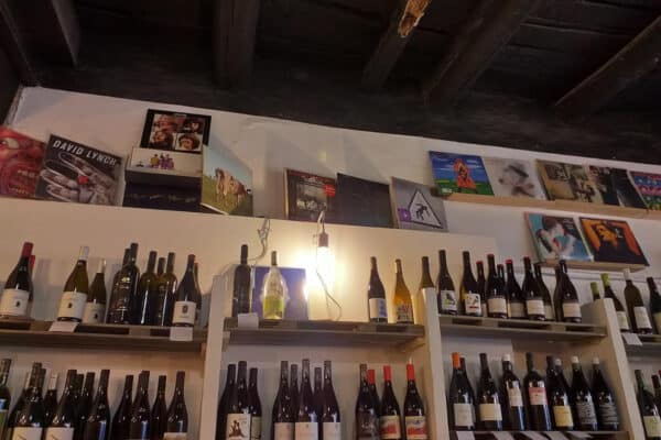 la-cave-a-vinyle-vin-nourriture-musique