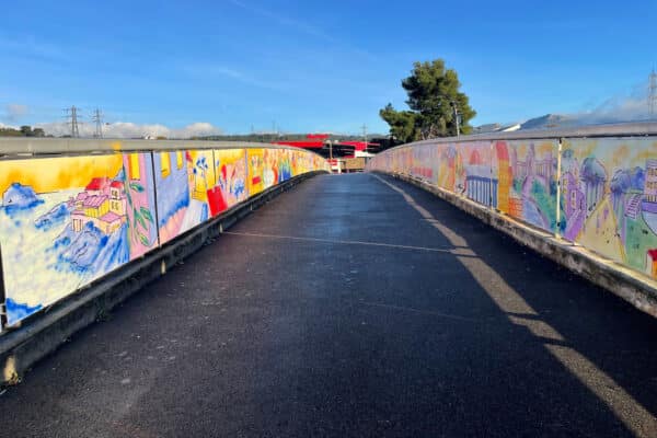 la-valentine-street-art-passerelle