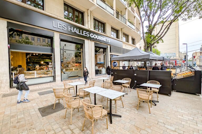 Une nouvelle halle alimentaire vient d&rsquo;ouvrir ses portes à Castellane