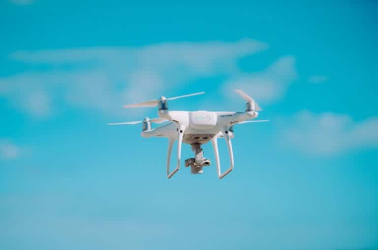 Le transport de produits médicaux par drone testé dès l&rsquo;été prochain dans la métropole