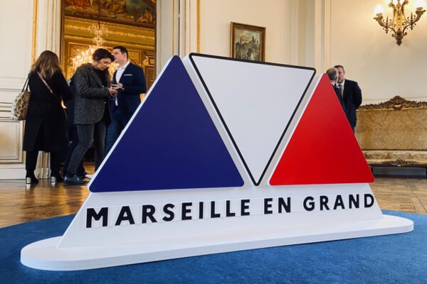 logo-marseille-en-grand-ora-ito