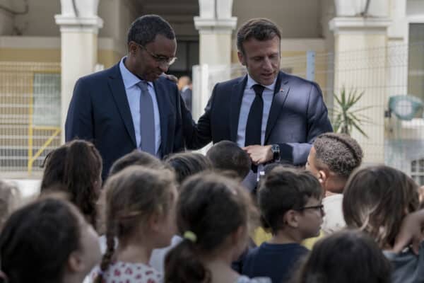 Déplacement du Président de la République Emmanuel MACRON consacré à l&rsquo;éducation. Il est accompagné du ministre de l&rsquo;Education nationale et de la Jeunesse M PAP NDIAYE • Séquence visite de l&rsquo;ecole Menpenti et son laboratoir de mathématique  • Ecole Menpenti 161 Avenue de Toulon.