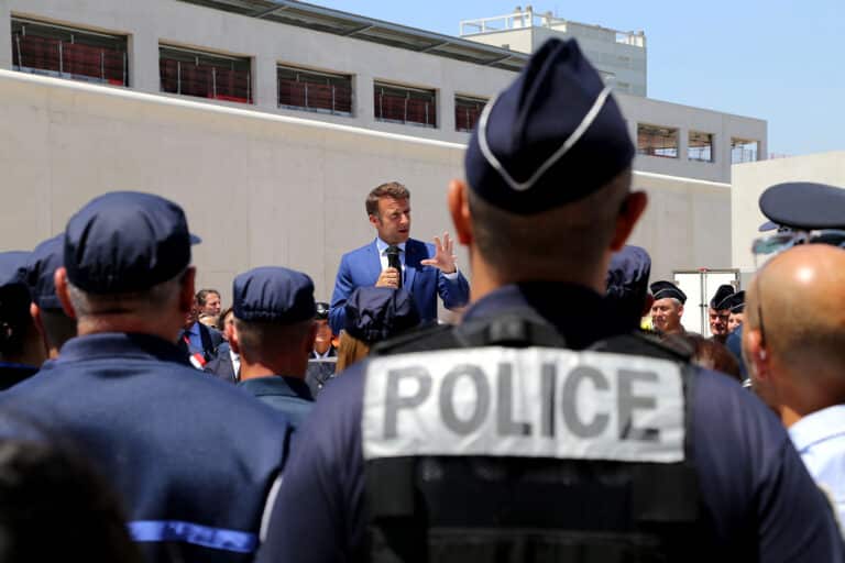 Emmanuel Macron en visite surprise à Marseille sur la lutte contre le trafic de drogue
