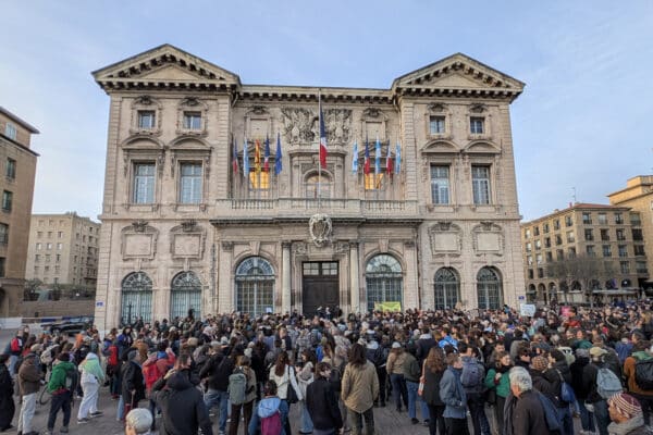 mairie-manifestation-union-gauche-antifasciste-municipales-2026