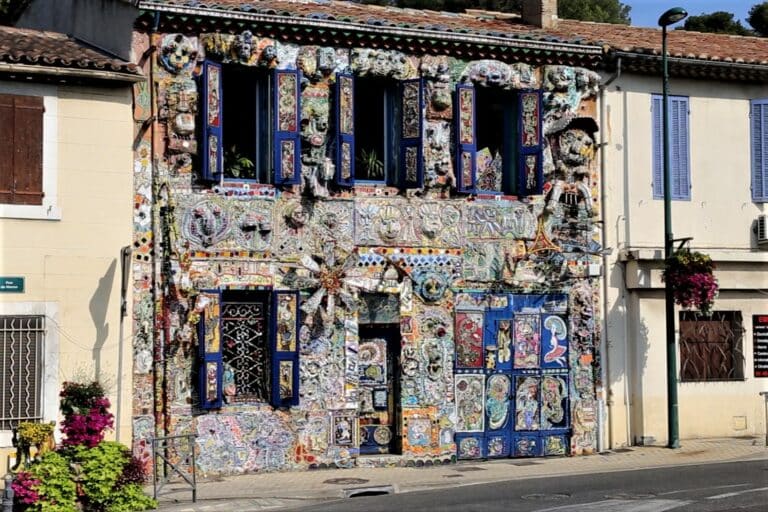 La maison de Celle-qui-peint à Roquevaire bientôt monument historique ?