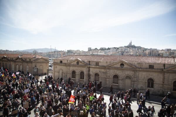 manif-marseille-vieux-port