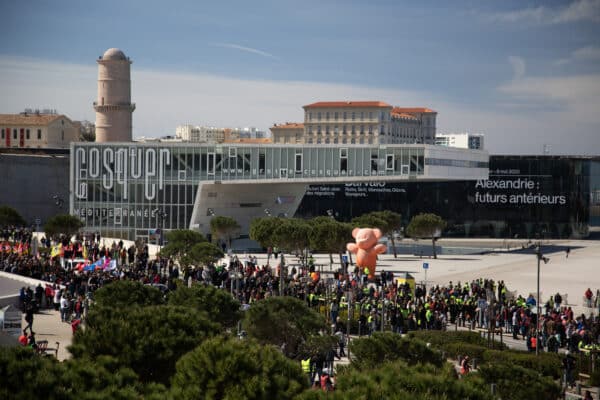 manif-marseille-vieux-port7$