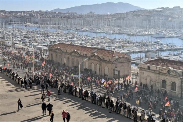 manifestation-greve-marseille-retraite-vieux-port-3