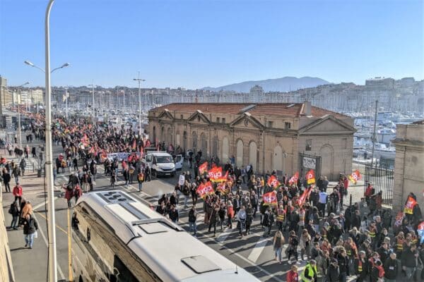 manifestation-greve-marseille-retraite-vieux-port-4