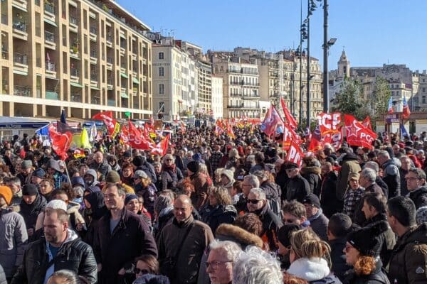 manifestation-reforme-retraites-vieux-port-3