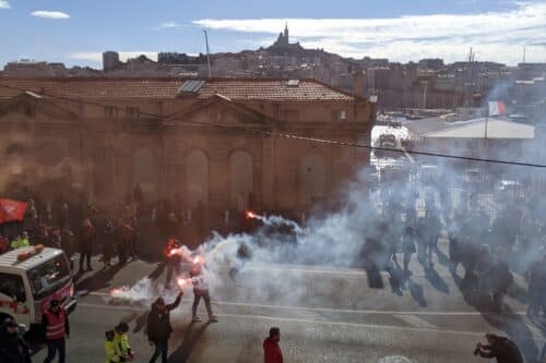 retraites, Entre 15 000 et 180 000 manifestants &agrave; Marseille contre la r&eacute;forme des retraites, Made in Marseille