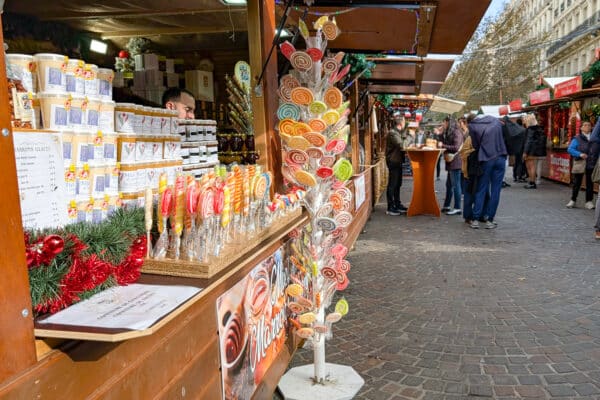 marche-de-noel-chalet-cabanon-artisanat-19