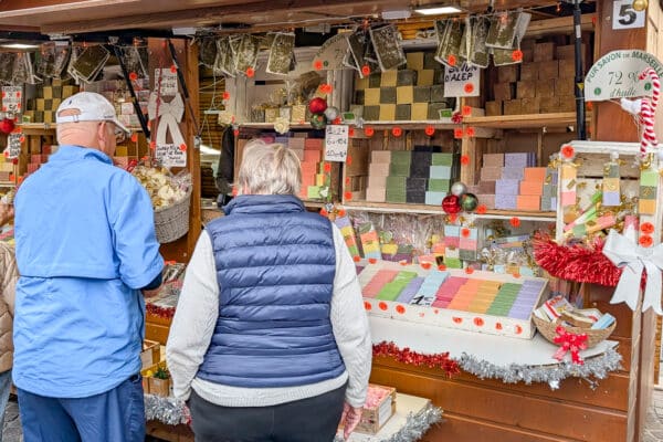 marche-de-noel-chalet-cabanon-artisanat-20