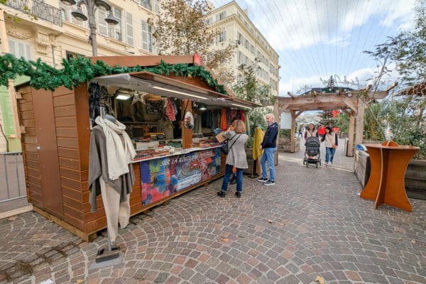 marche-de-noel-chalet-cabanon-artisanat-22